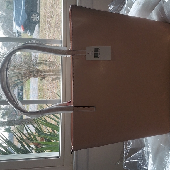 Kate Spade large tote - Picture 5 of 12